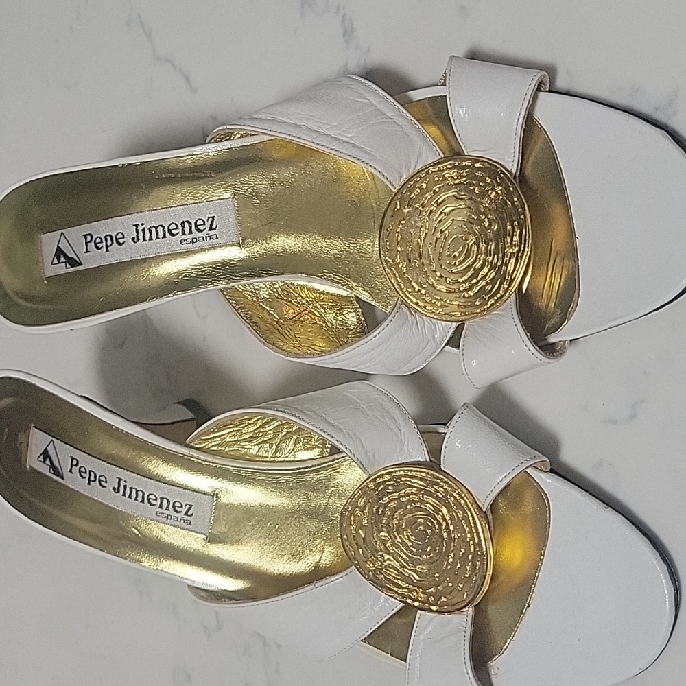 Pepe Jimenez All Leather White and Gold Heels Shoes Size 9M
